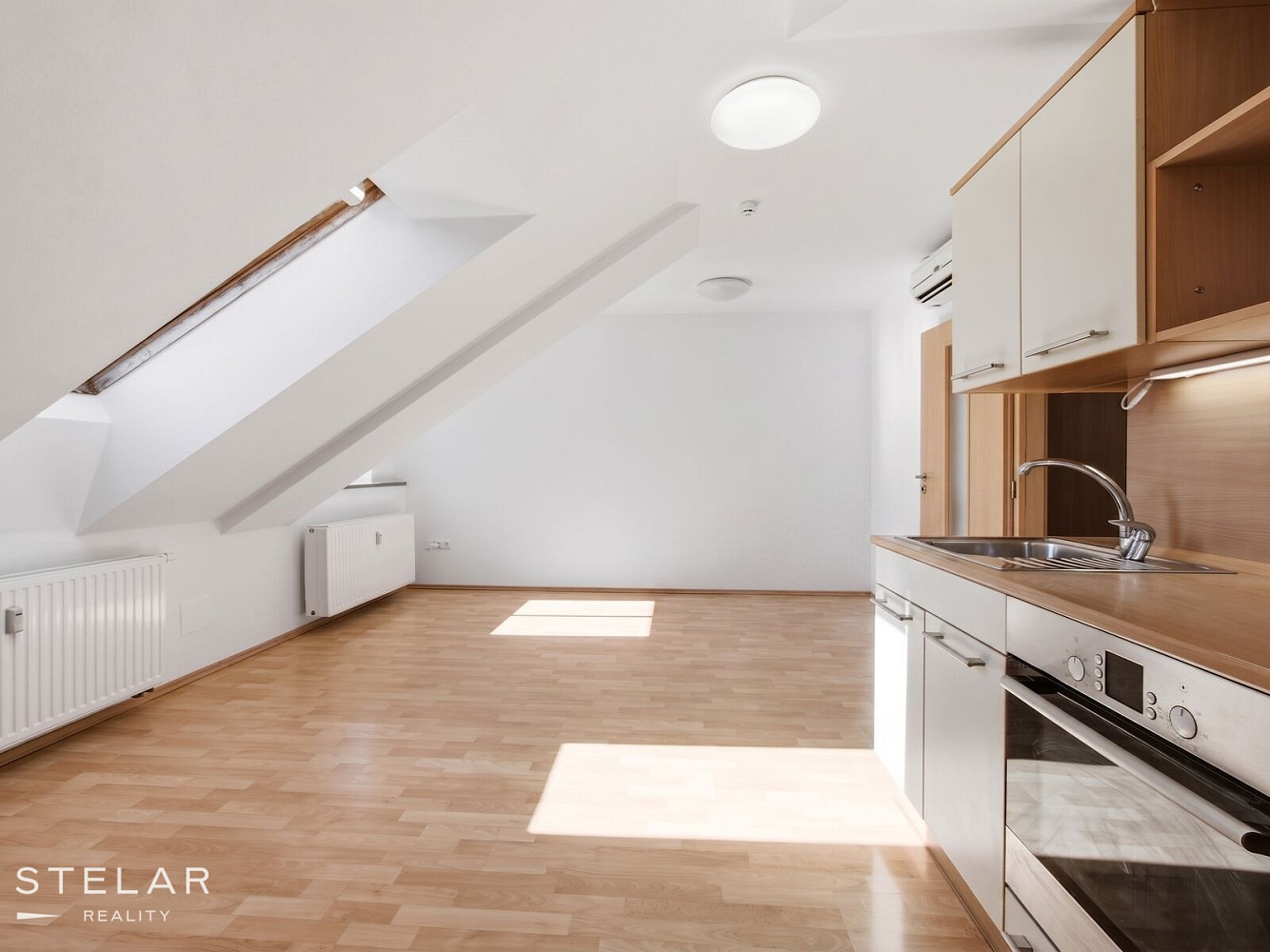 Pronájem bytu 1+kk 35 m² – fotografie 4