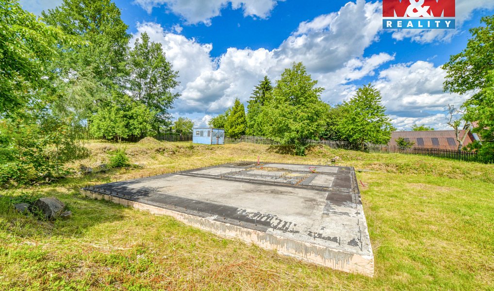 Prodej stavebního pozemku 1 779 m², Chodová Planá – náhled fotky 5