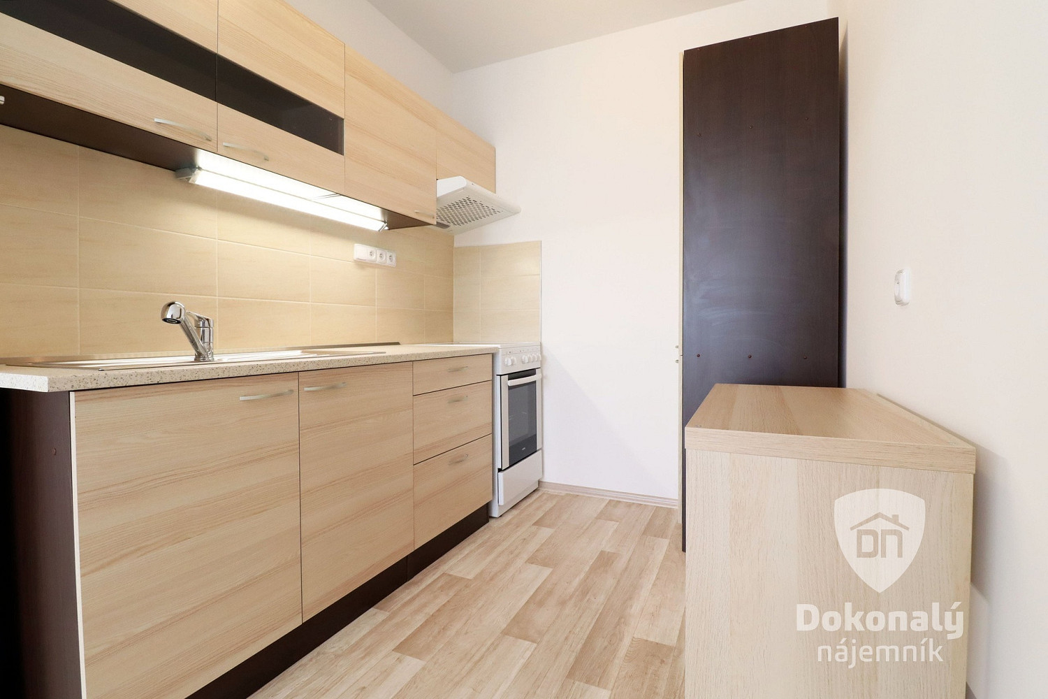 Pronájem bytu 2+kk 44 m² – pohled 4