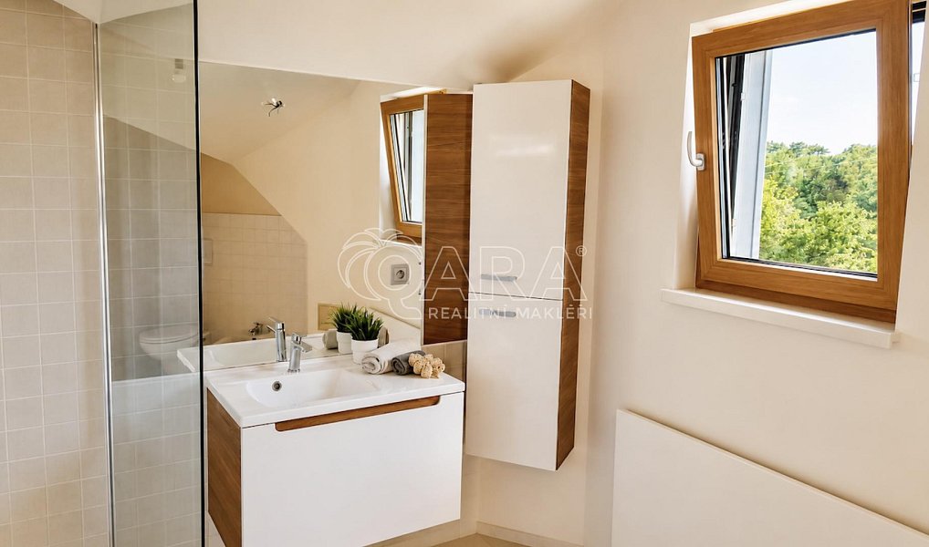Prodej domu 285 m² s pozemkem 730 m², Březová-Oleško – náhled fotky 16