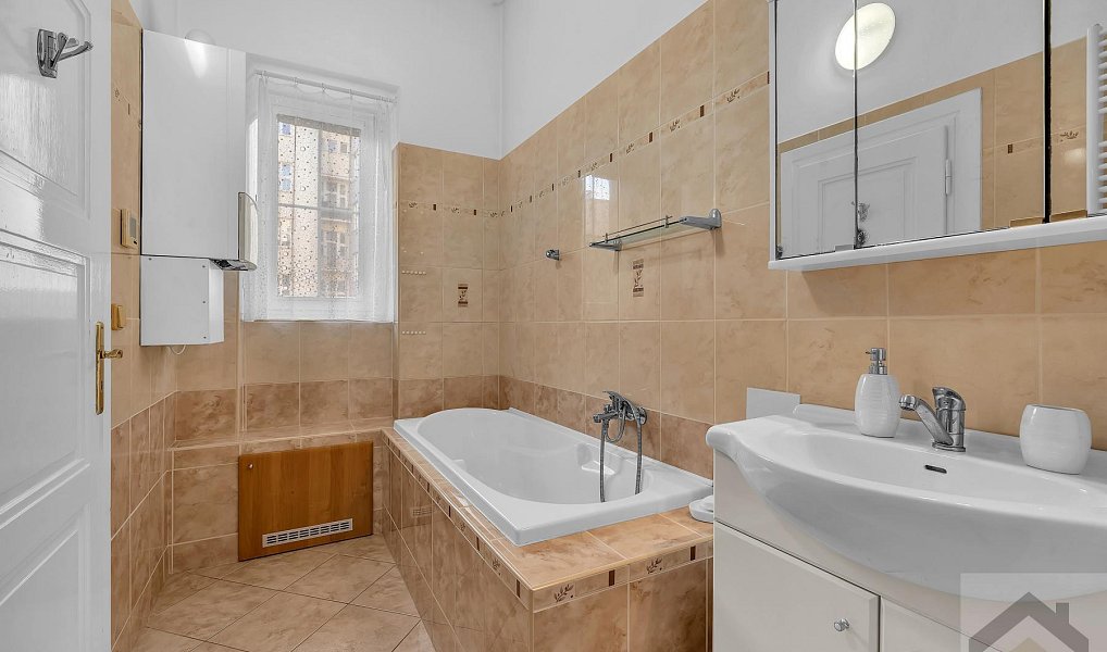 Prodej bytu 3+1 94 m², Hradec Králové – náhled fotky 10