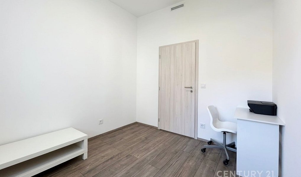 Pronájem bytu 3+kk 66 m², Praha – náhled fotky 8