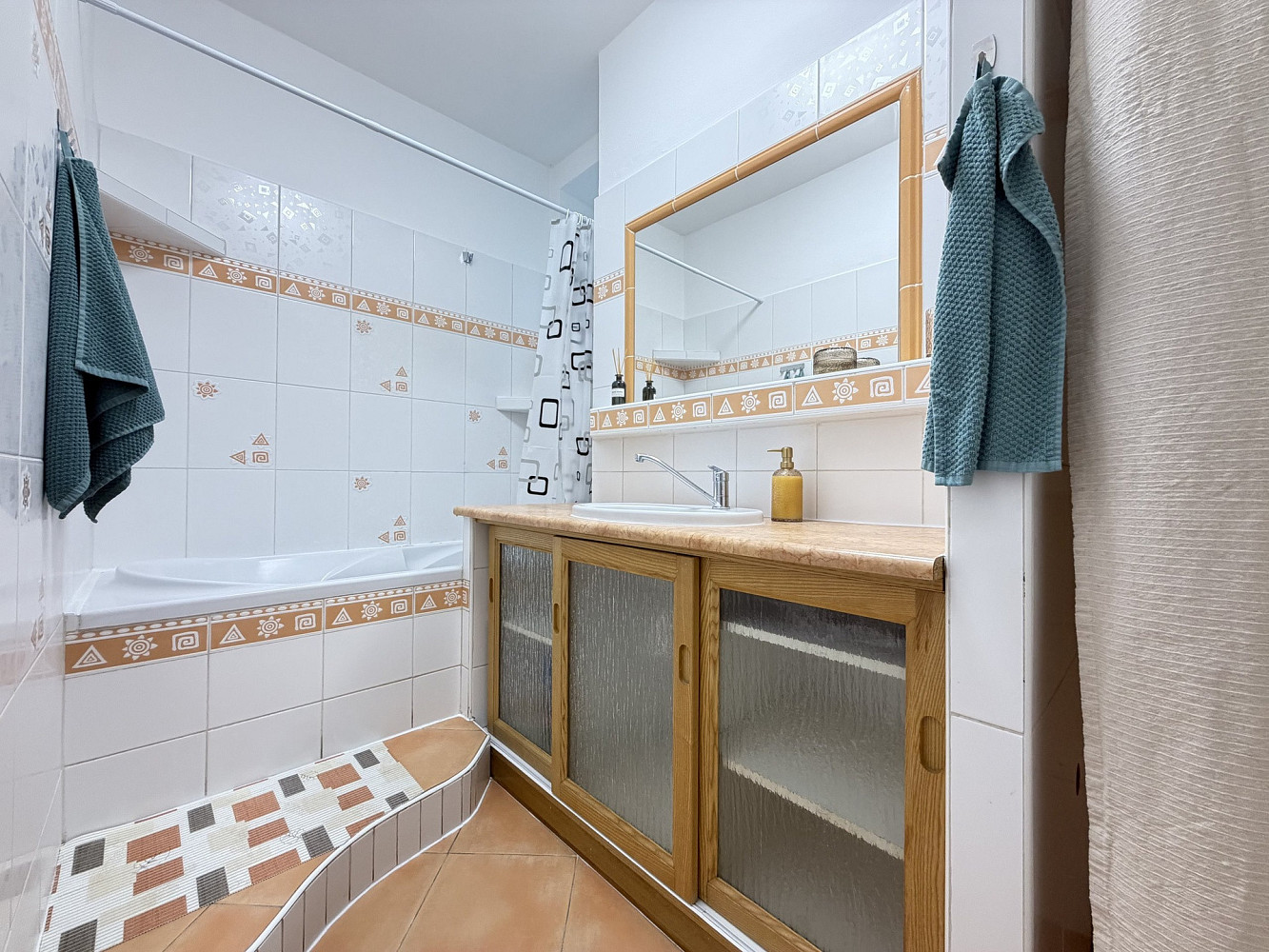 Pronájem bytu 2+1 69 m² – fotografie 3