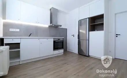 Pronájem bytu 1+1 37 m²