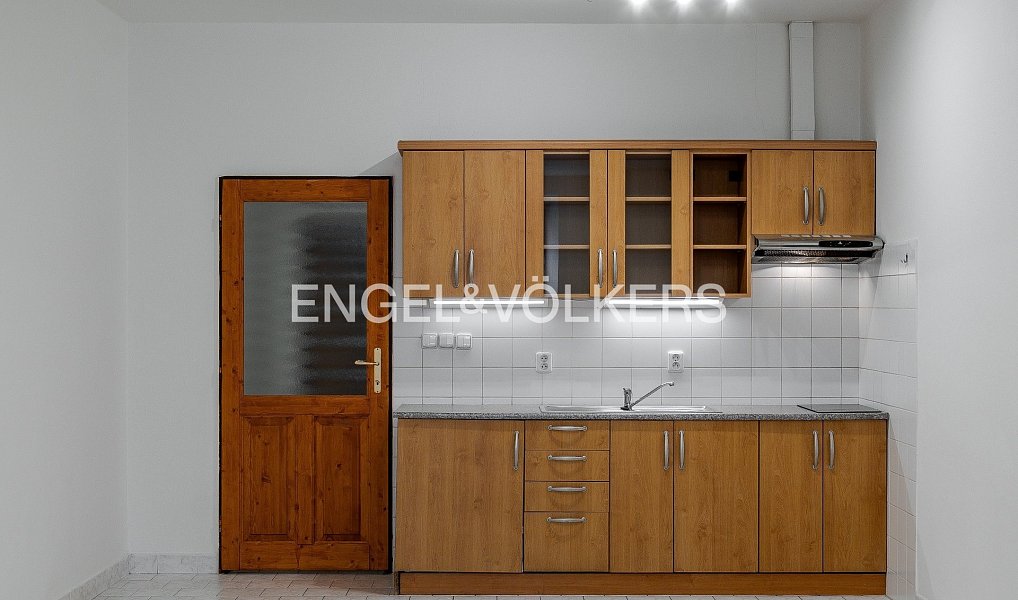Pronájem bytu 1+kk 35 m², Praha – náhled fotky 3