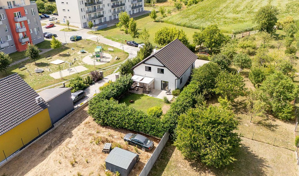 Prodej domu 206 m² s pozemkem 637 m², Staré Město – náhled fotky 35