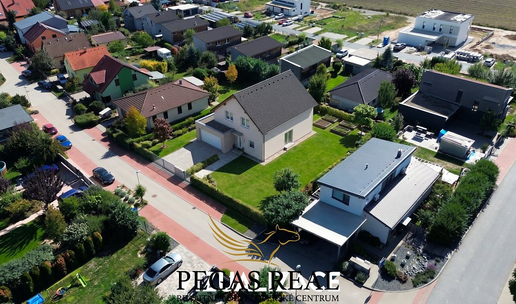 Prodej stavebního pozemku 1 123 m², Hrušovany u Brna – náhled fotky 4