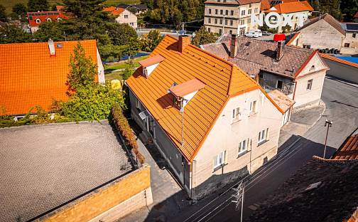 Prodej domu 140 m² s pozemkem 276 m², Husova, Luže, okres Chrudim