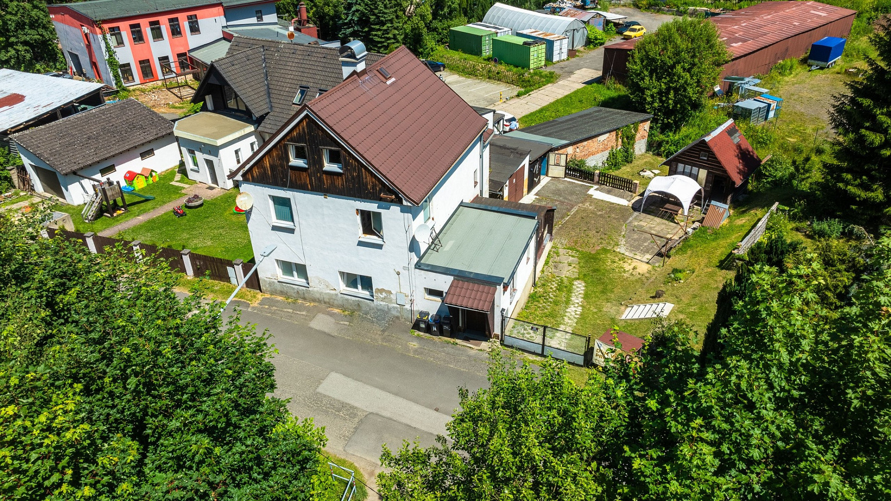 Prodej domu 151 m² s pozemkem 683 m² – pohled 3