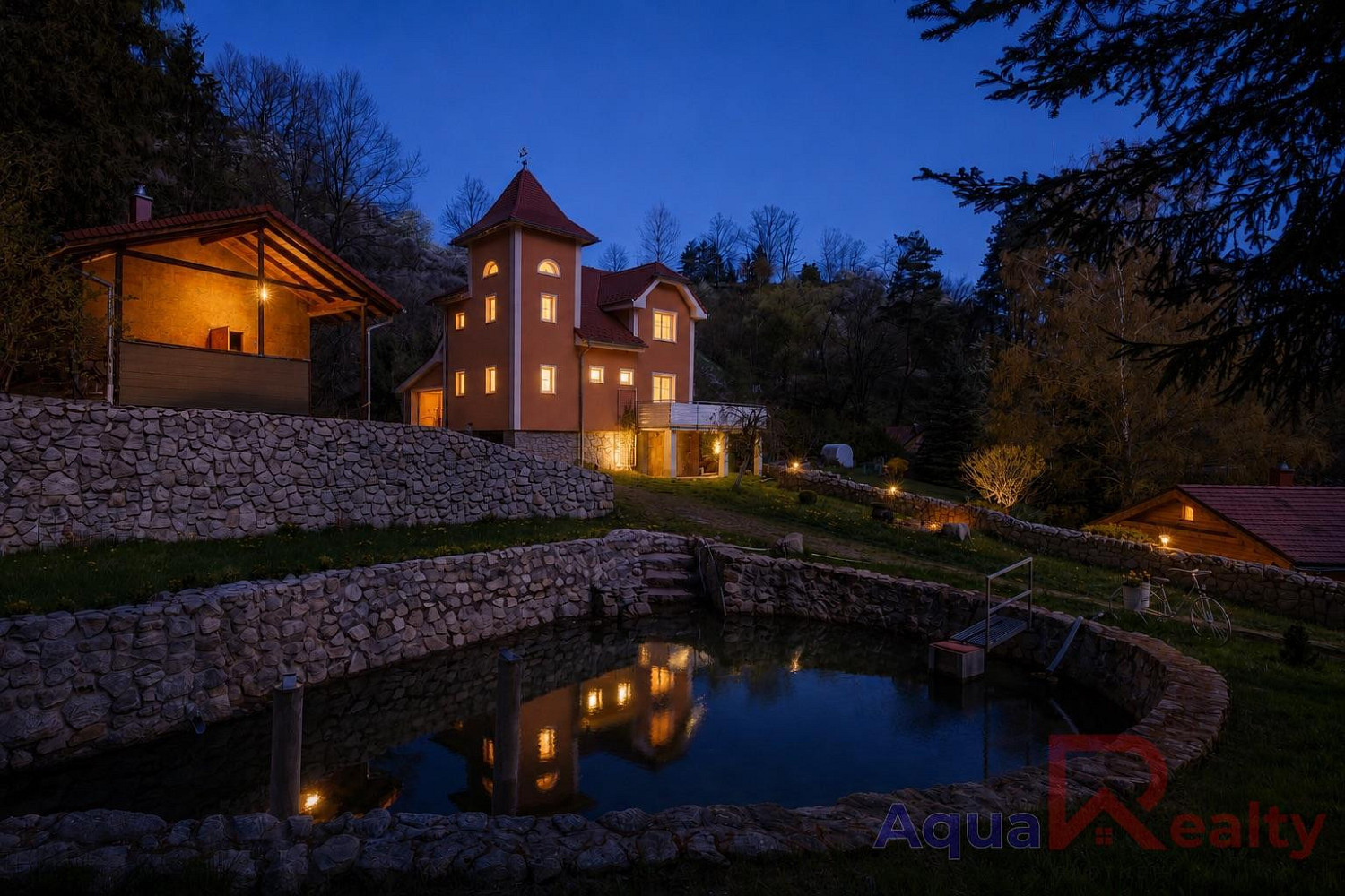 Prodej ubytovacího objektu 250 m²