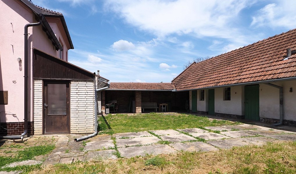 Pronájem domu 197 m² s pozemkem 1 010 m², Nemochovice – náhled fotky 24