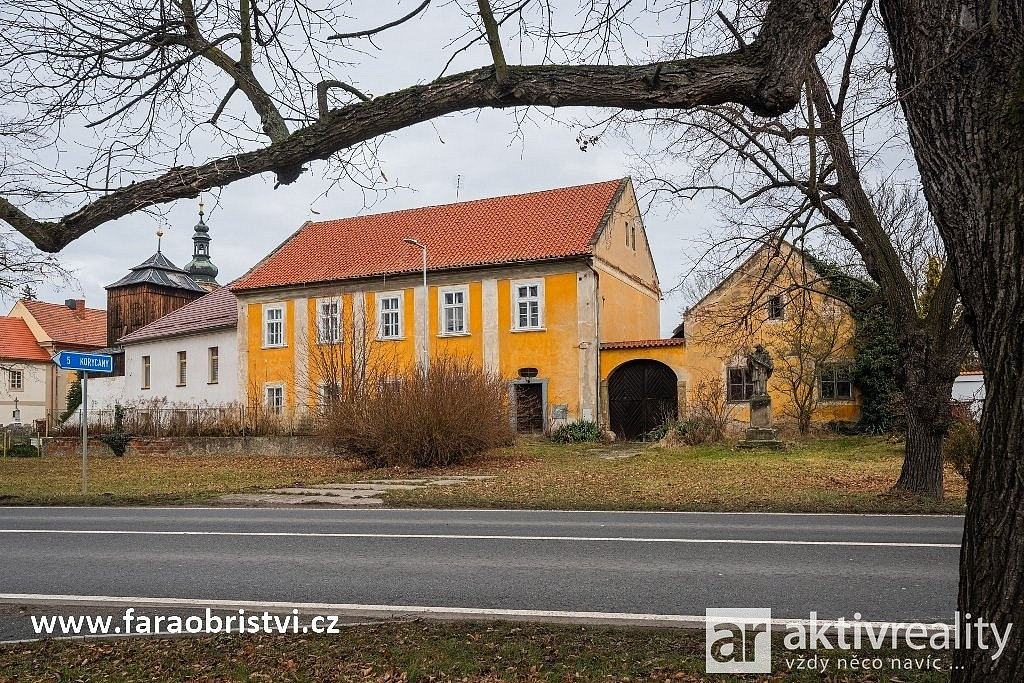 Prodej domu 480 m² s pozemkem 2 961 m²