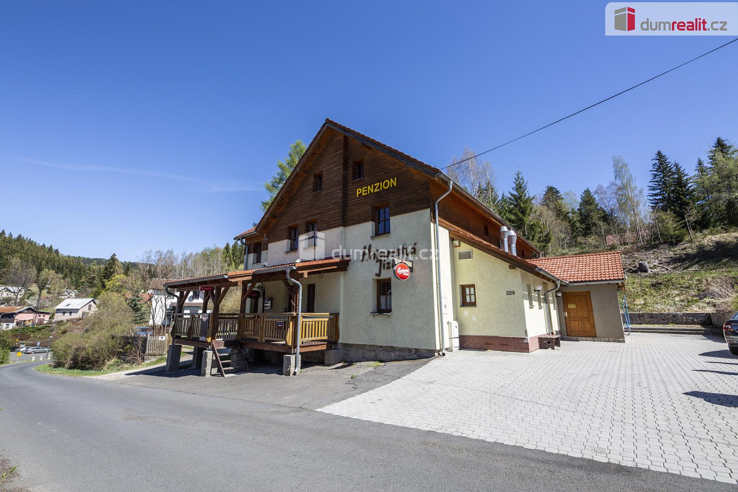 Prodej ubytovacího objektu 350 m²