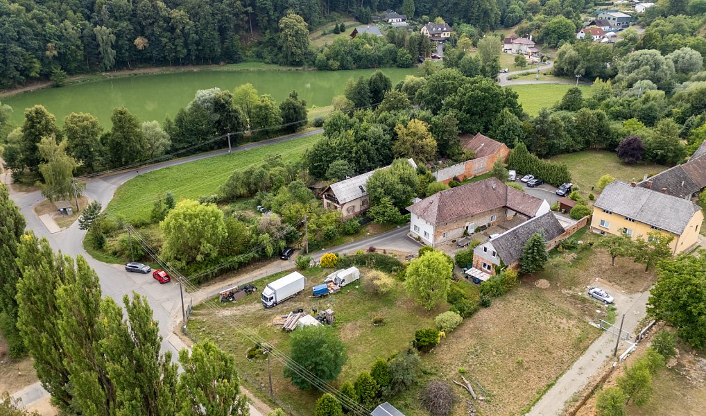 Prodej domu 612 m² s pozemkem 4 214 m², Fryšták – náhled fotky 2