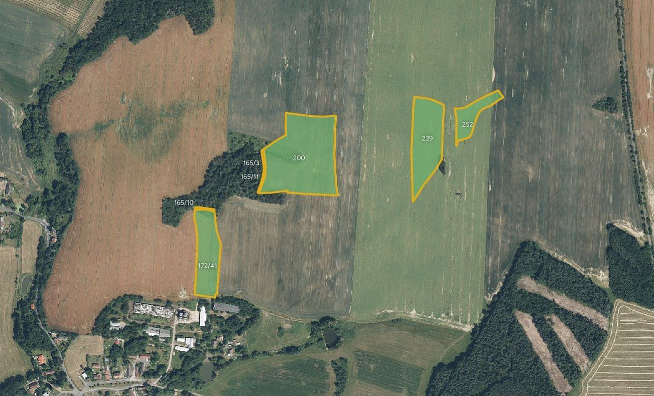 Prodej pole 43 900 m²