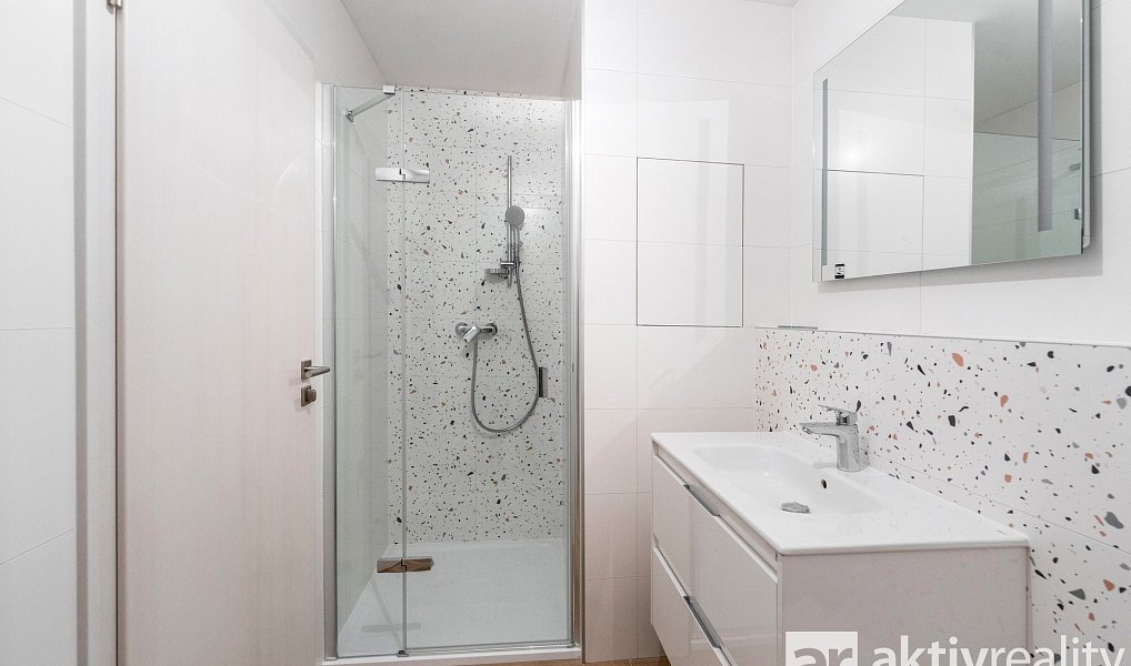 Prodej bytu 1+kk 35 m², Plzeň – náhled fotky 10