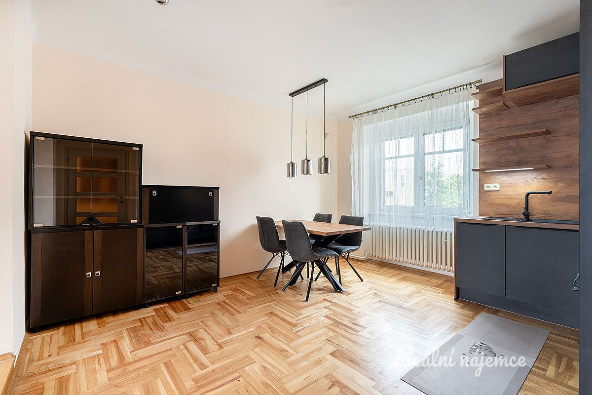 Pronájem bytu 3+kk 78 m² – pohled 5