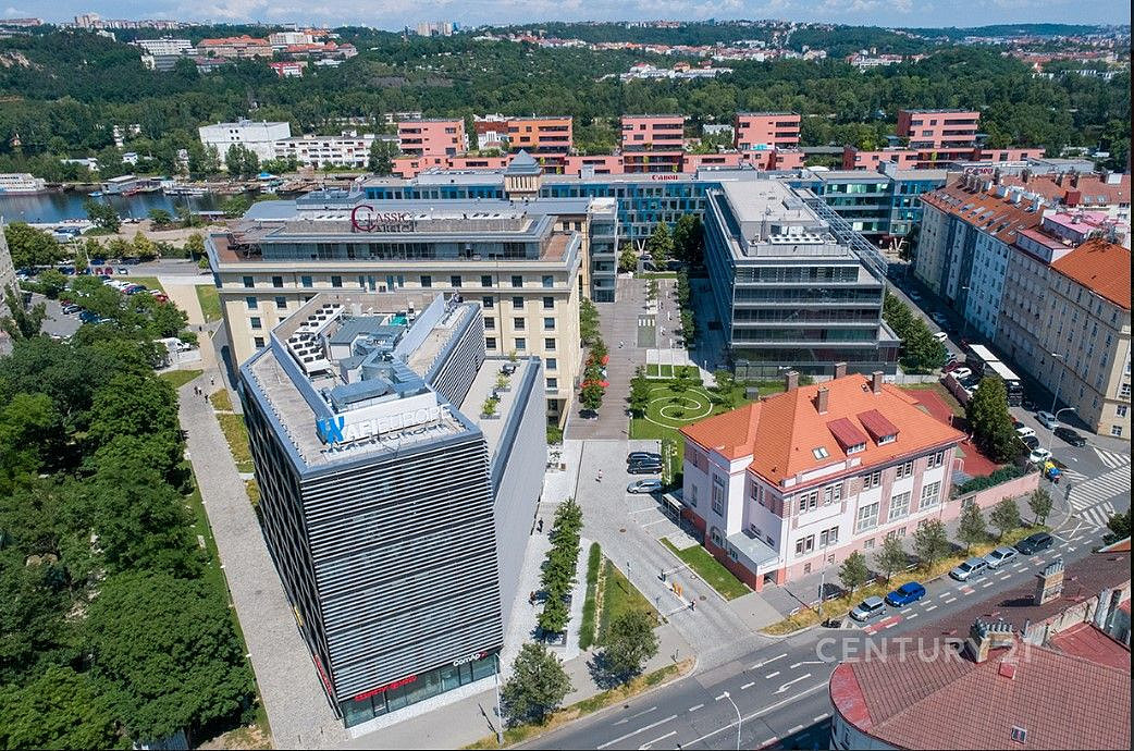 Pronájem kanceláře 369 m² — photo 2
