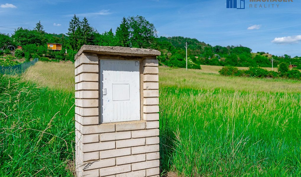 Prodej stavebního pozemku 3 430 m², Bystřany – náhled fotky 12