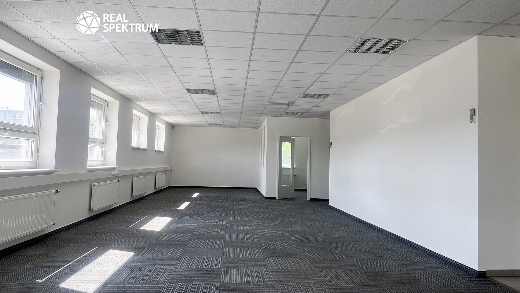 Pronájem skladovacích prostor 350 m² – fotografie 2
