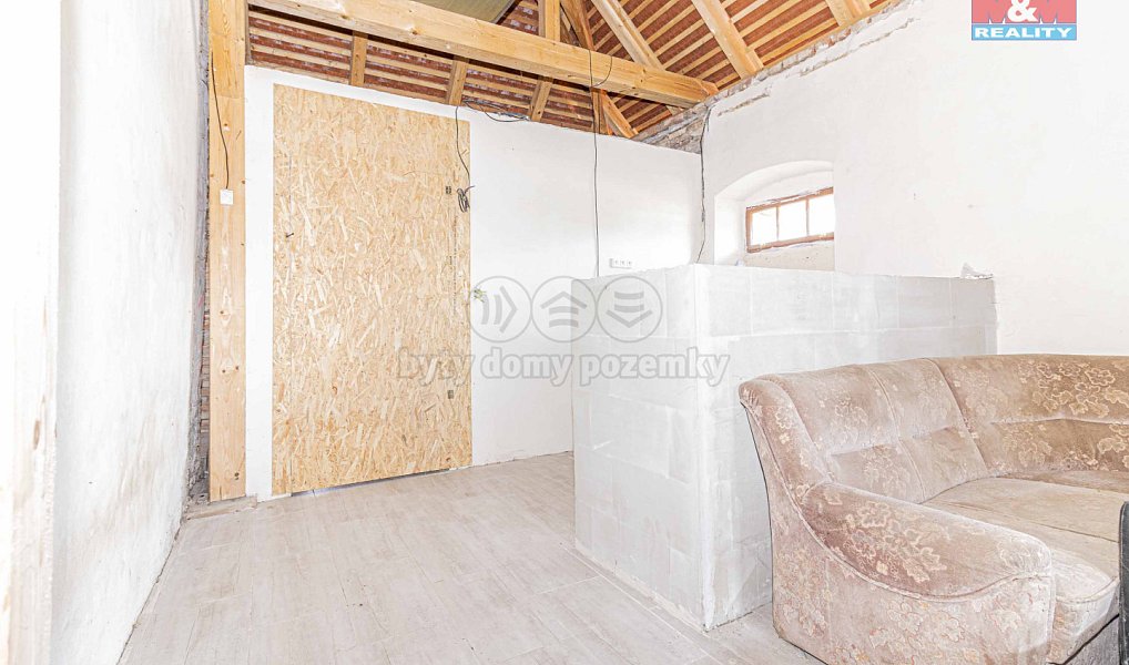Prodej ubytovacího objektu 983 m², Žáky – náhled fotky 20