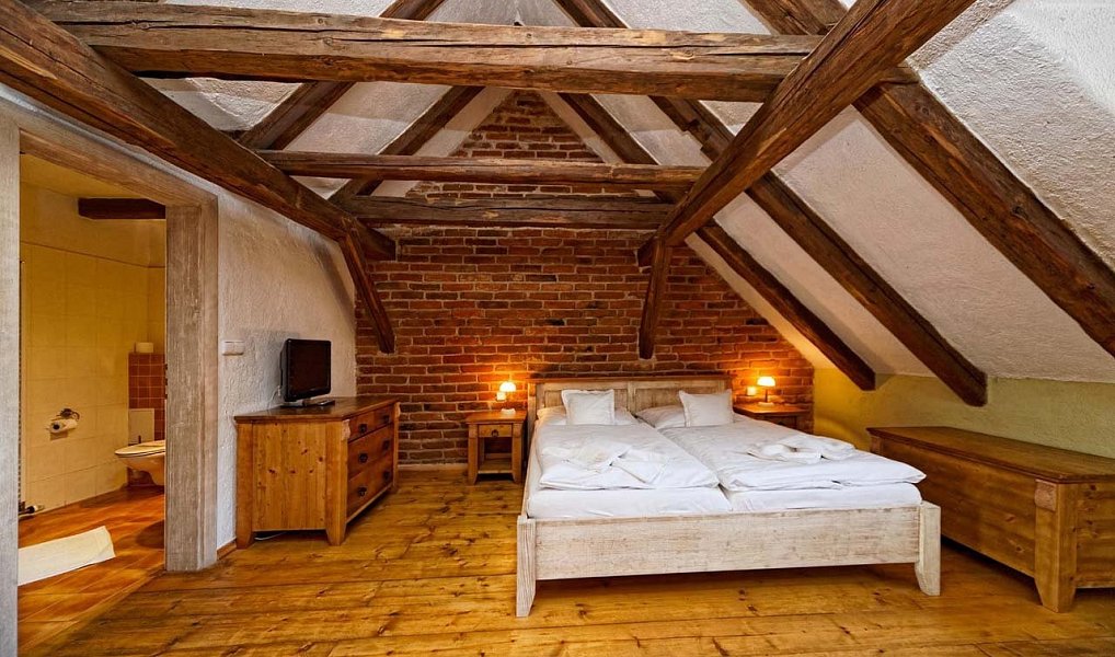 Prodej ubytovacího objektu 844 m², Telč – náhled fotky 14
