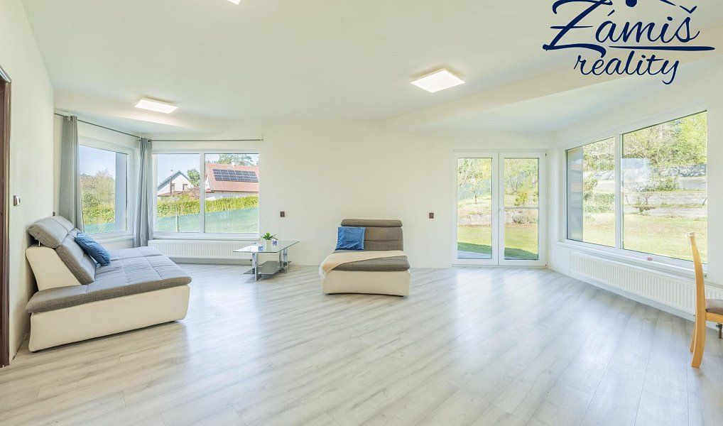 Prodej domu 278 m² s pozemkem 1 322 m², Nespeky – náhled fotky 7