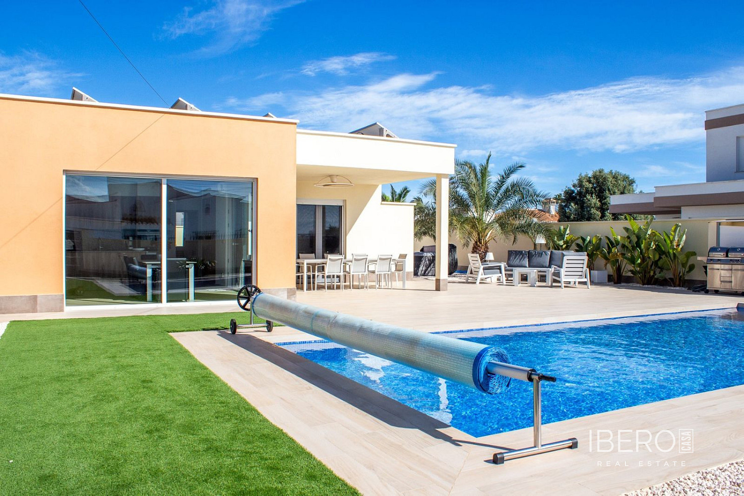 Prodej domu 195 m² s pozemkem 800 m²