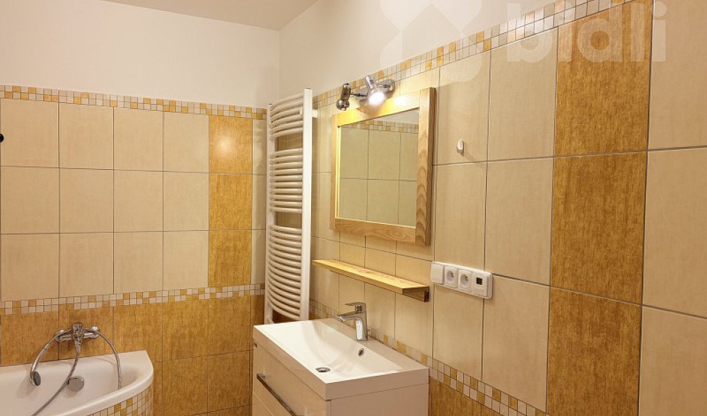 Pronájem bytu 3+1 88 m², Černošice – náhled fotky 11