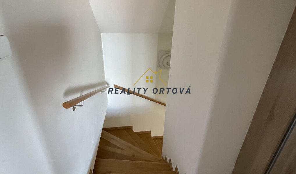 Prodej domu 166 m² s pozemkem 2 688 m², Třebnouševes – náhled fotky 39