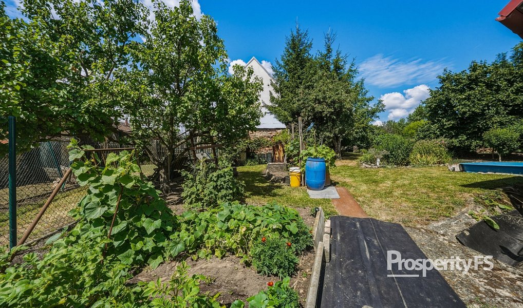 Prodej domu 318 m² s pozemkem 1 081 m², Liběšice – náhled fotky 49