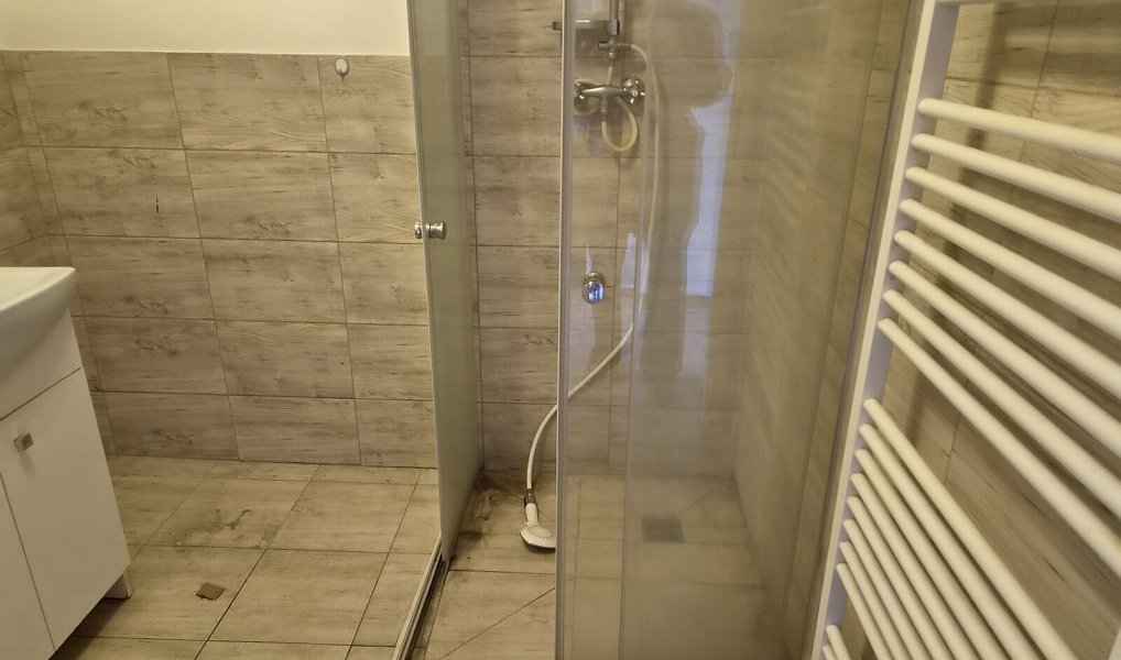 Prodej domu 180 m² s pozemkem 382 m², Stará Huť – náhled fotky 9