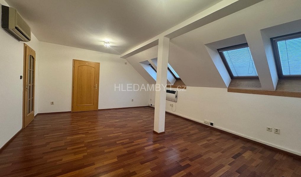 Pronájem bytu 2+1 76 m², Praha – náhled fotky 7