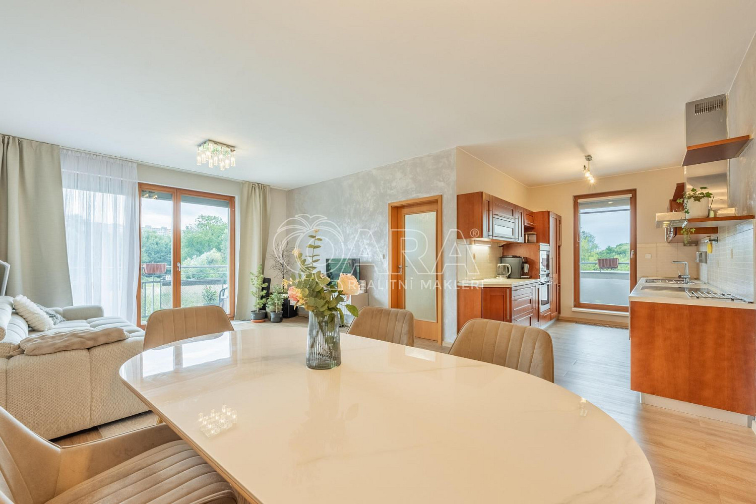 Prodej bytu 4+kk 101 m² – fotografie 3