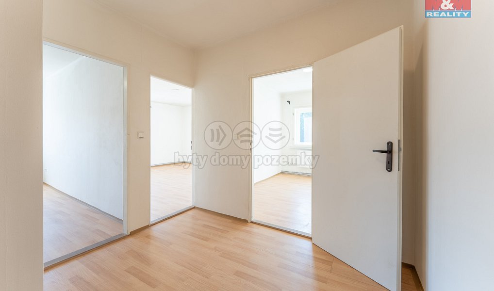 Prodej nájemního domu, činžáku 1 120 m², Liběchov – náhled fotky 16