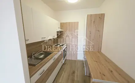 Pronájem bytu 2+kk 45 m², Tyršova, Beroun - Beroun-Město