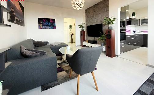 Pronájem bytu 2+1 55 m², nám. Kosmonautů, Mohelnice, okres Šumperk