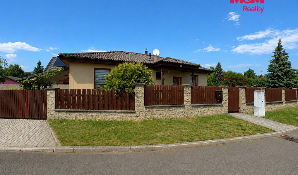 Prodej domu 110 m² s pozemkem 959 m², Chomutov – náhled fotky 2