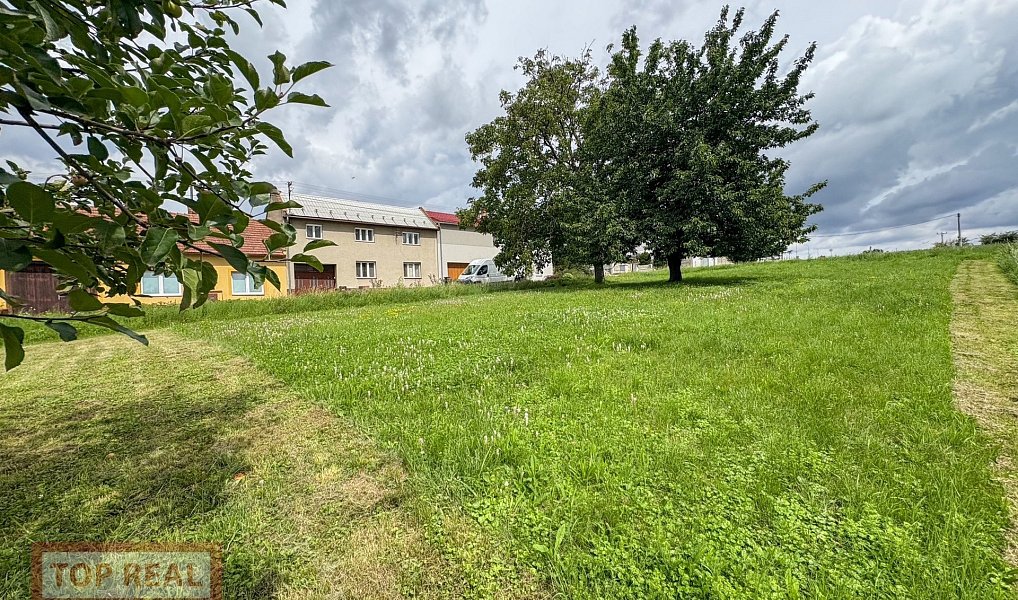 Prodej stavebního pozemku 1 439 m², Lutopecny – náhled fotky 8