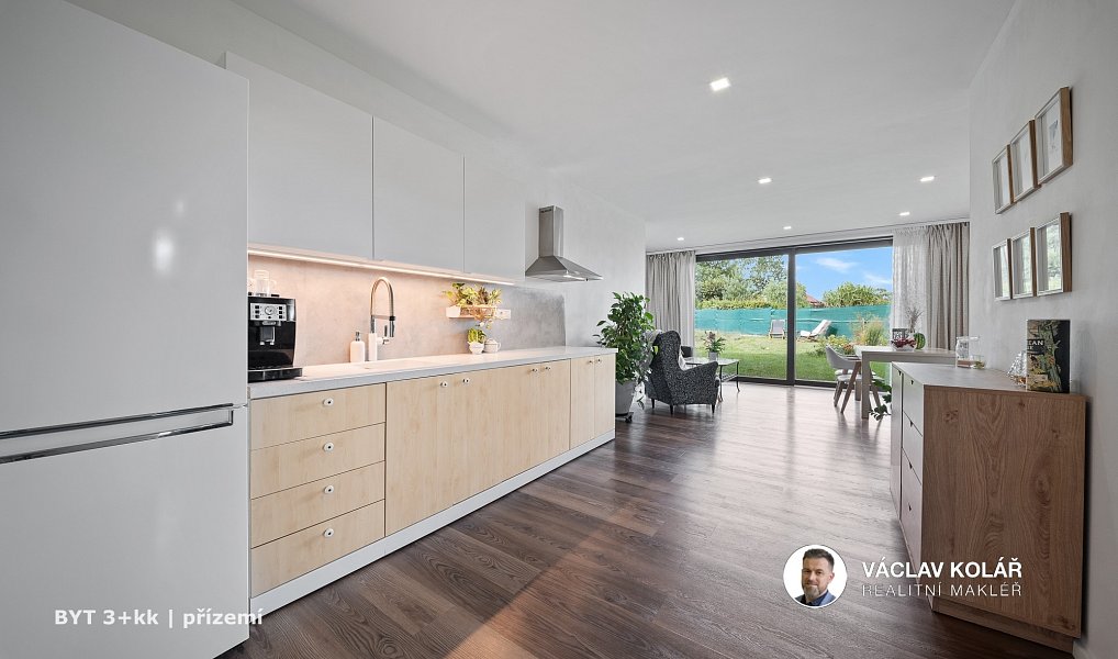 Prodej domu 338 m² s pozemkem 816 m², Horoušany – náhled fotky 2