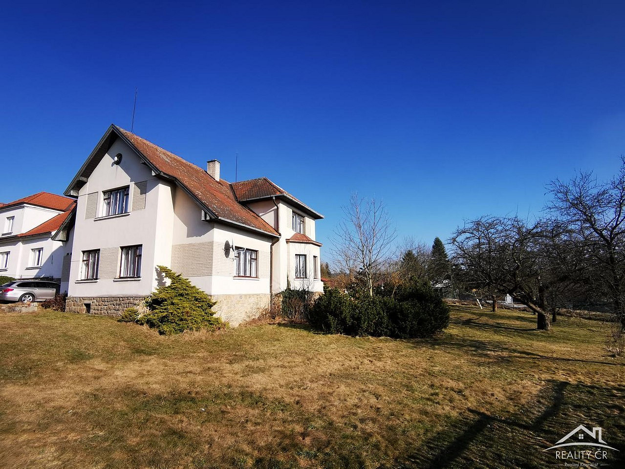 Prodej domu 220 m² s pozemkem 1 909 m²