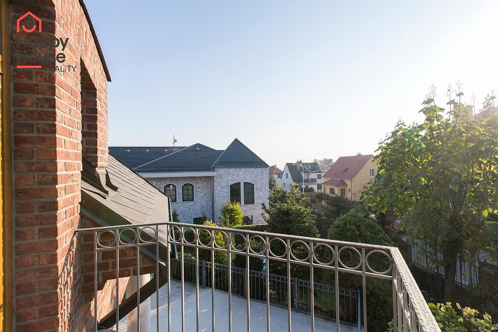 Pronájem domu 390 m² s pozemkem 903 m² – fotografie 4