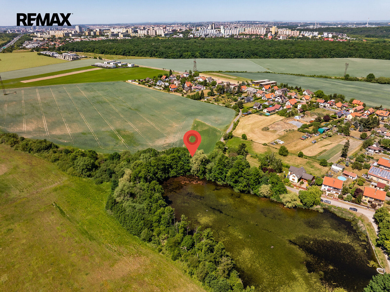Prodej stavebního pozemku 3 600 m² – fotografie 3