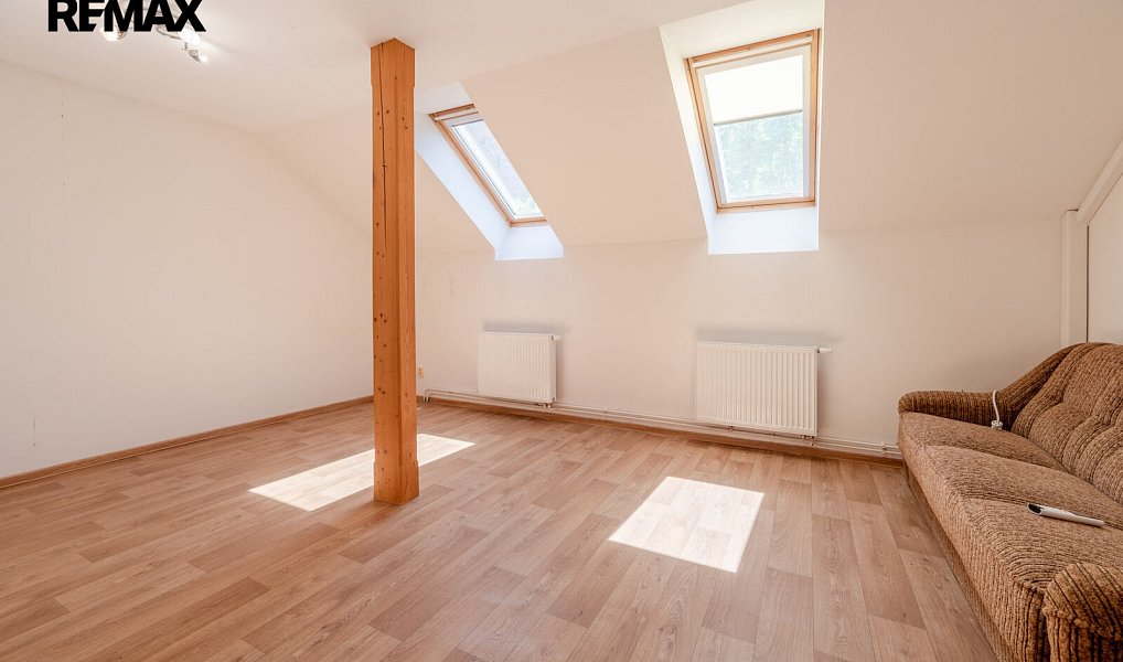 Prodej domu 230 m² s pozemkem 941 m², Kvasiny – náhled fotky 6