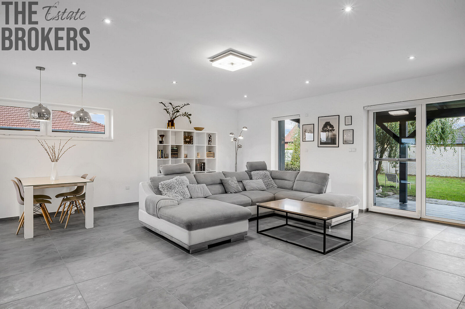 Prodej domu 133 m² s pozemkem 914 m² – fotografie 2