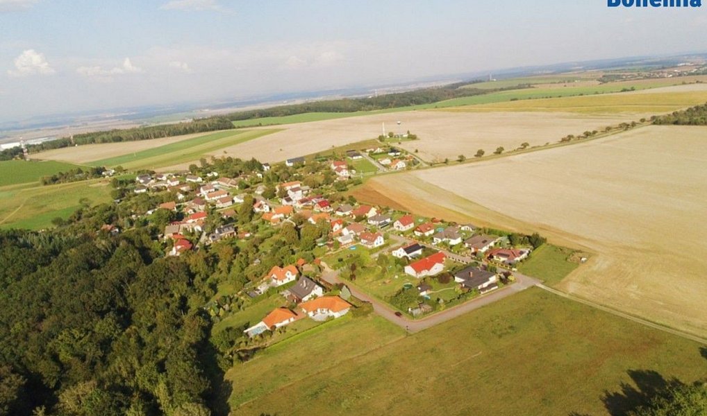 Prodej stavebního pozemku 1 850 m², Dobrovice – náhled fotky 8