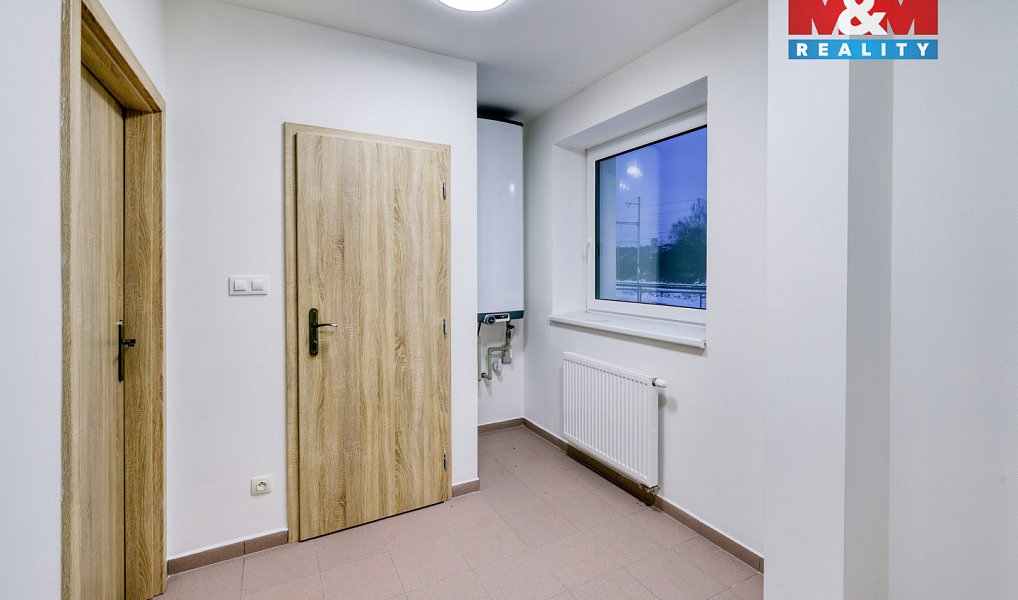 Pronájem kanceláře 56 m², Dobřany – náhled fotky 2