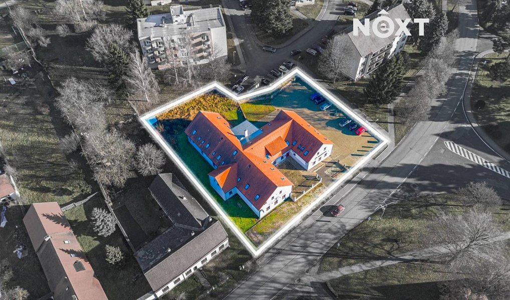 Prodej domu 1 023 m² s pozemkem 1 847 m², Slavonice – náhled fotky 2