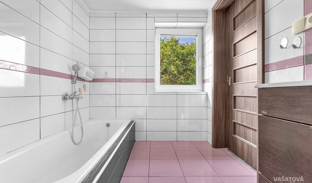 Prodej domu 104 m² s pozemkem 1 077 m², Přelouč – náhled fotky 23