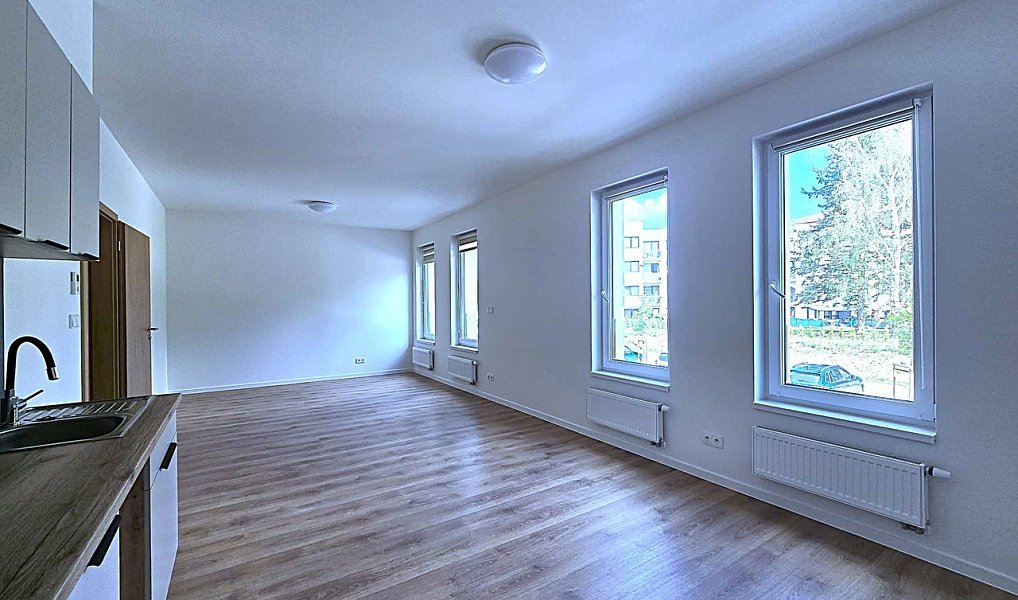 Prodej bytu 1+kk 42 m², Benešov – náhled fotky 2